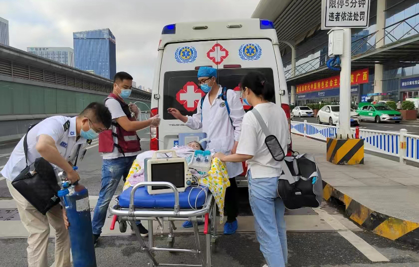 关岭救护车出租公司